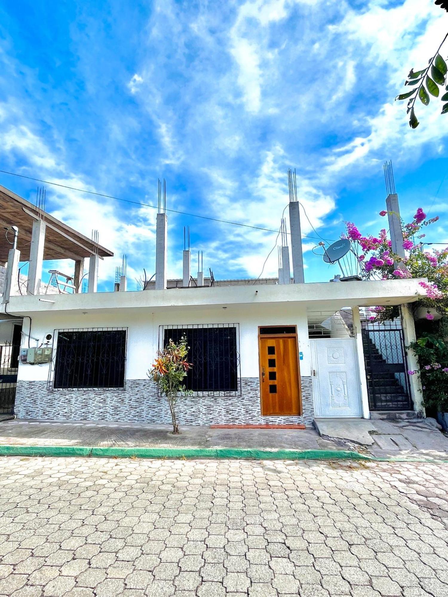 プエルト・バケリソ・モレノ Casa En San Cristobalヴィラ エクステリア 写真